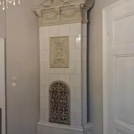 Jugendstil-villa Mit 5 Zimmern, Lage & Garten Appartement *