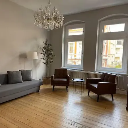 Jugendstil-villa Mit 5 Zimmern, Lage&garten Lejlighed